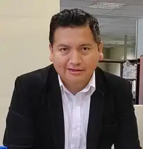 El nuevo prefecto de La Libertad, Carlos Alberto Rodríguez Rodríguez, trabajó en la Municipalidad Provincial de Trujillo y en la Municipalidad Distrital de Víctor Larco.