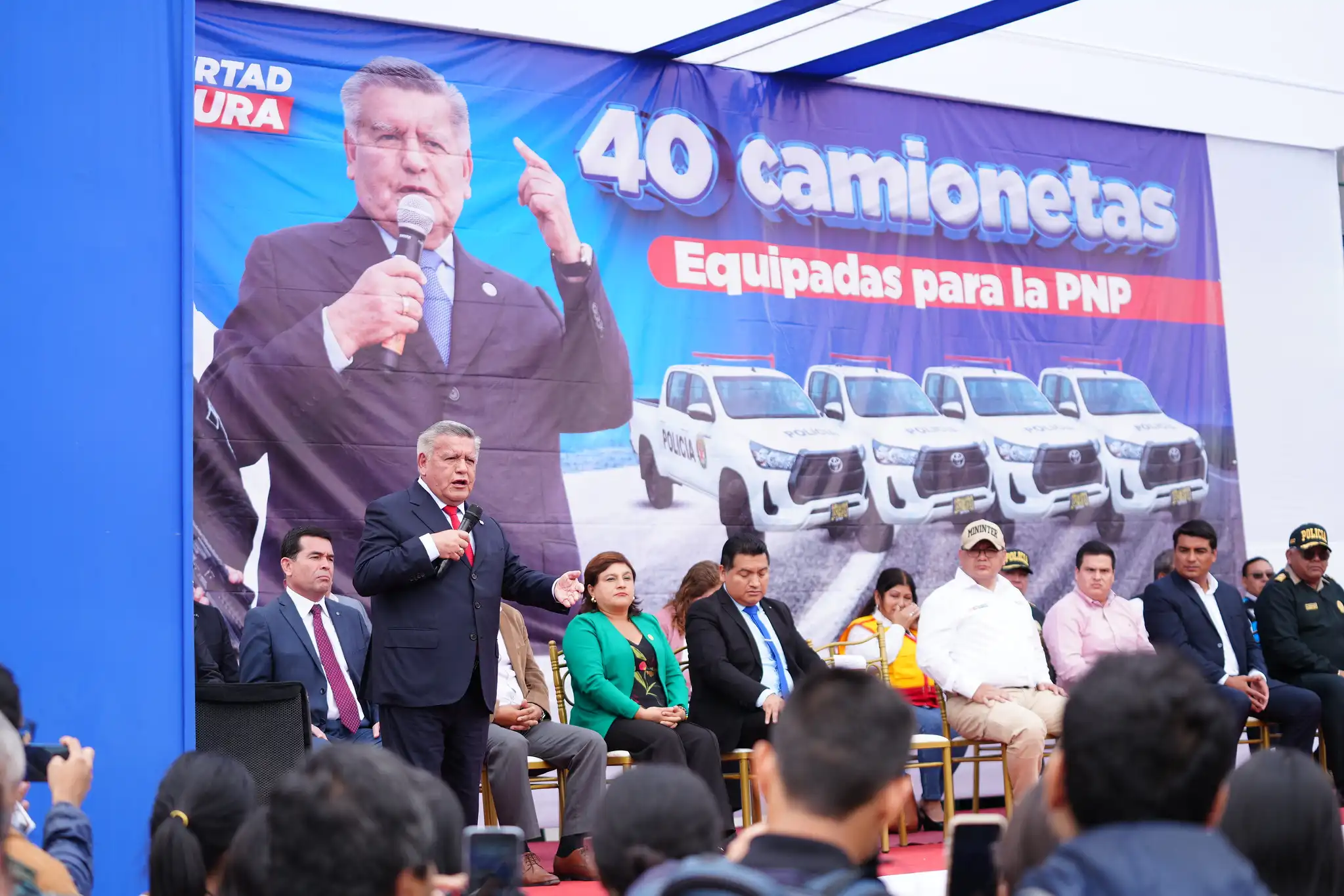 Desde mayo de este 2024 el GORE La Libertad inició la compra de camionetas para la PNP. 