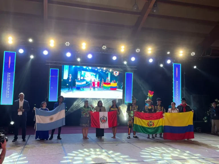 elenco de danzas ucv brillÓ en chile