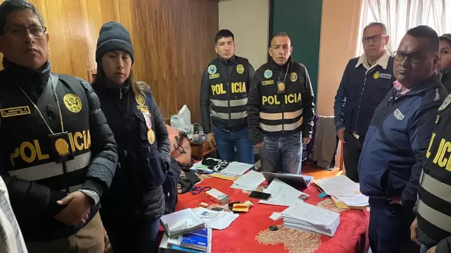 puno: detienen a funcionario de la diresa por recibir coimas y encubrir intoxicación escolar por qali warma