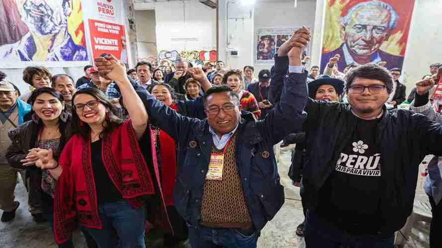 vicente alanoca: el científico aimara que quiere llevar la voz de los pueblos al poder