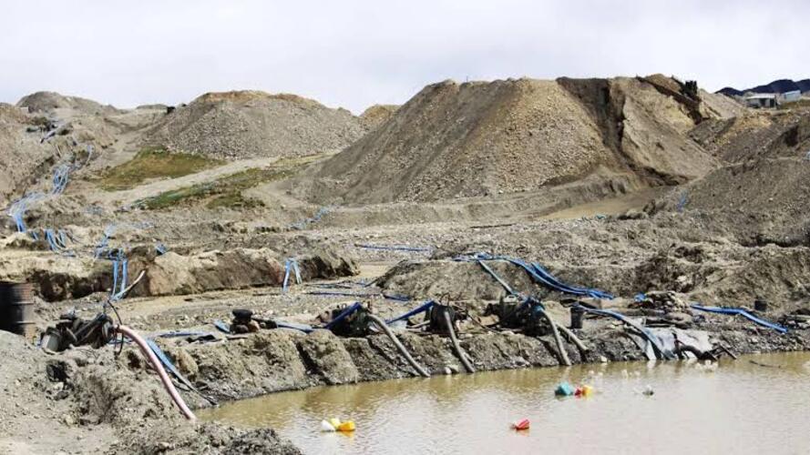 fiscalía reconoce inacción ante la minería ilegal en puno tras la pandemia
