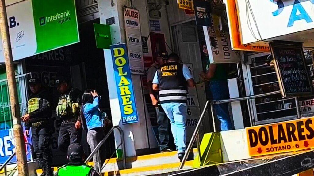 arequipa: audaz hurto de 100 mil soles en casa de cambios de av. venezuela
