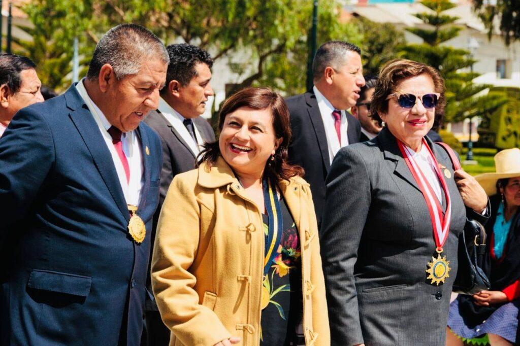 la libertad: vicegobernadora joana cabrera también se va de viaje fuera del país
