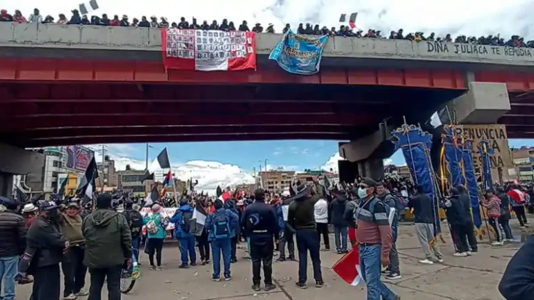 puno: fiscalía exige a la policía respetar la ley durante paro en juliaca
