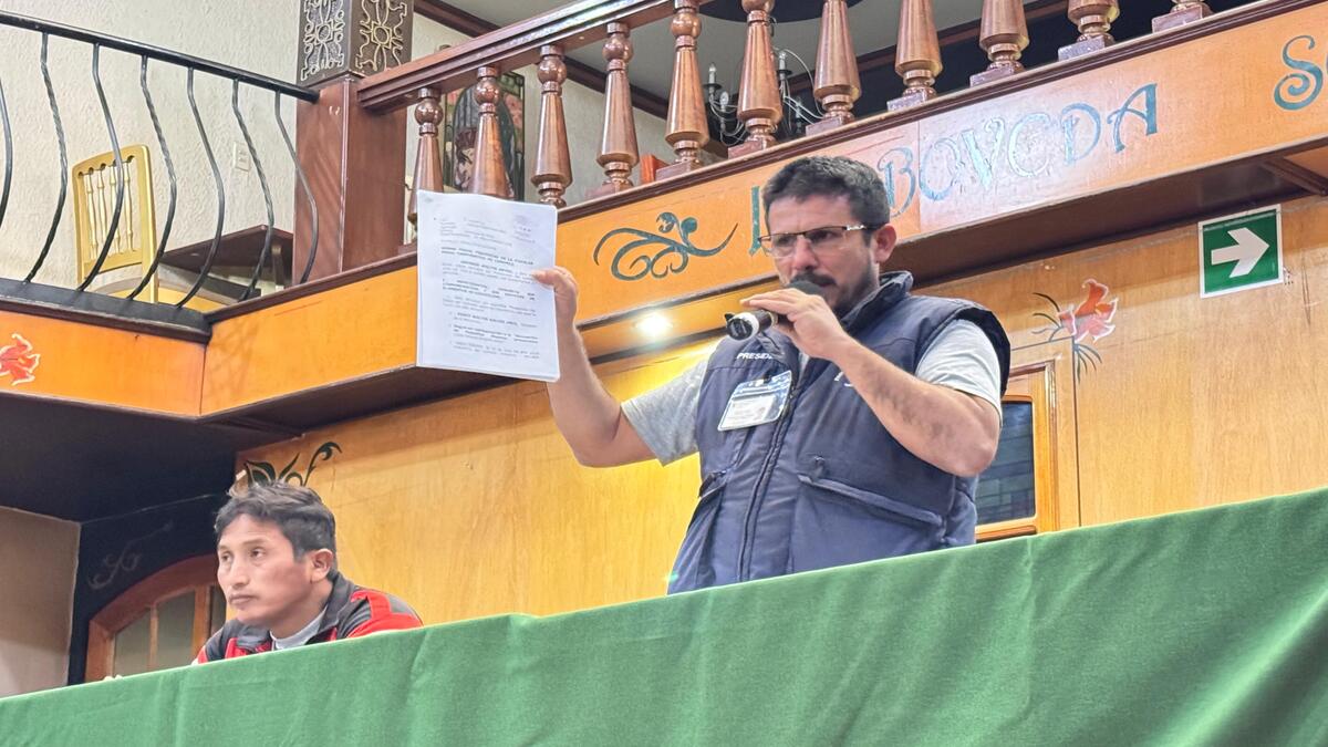 arequipa: pobladores de atico temen por sus vidas ante mineros armados