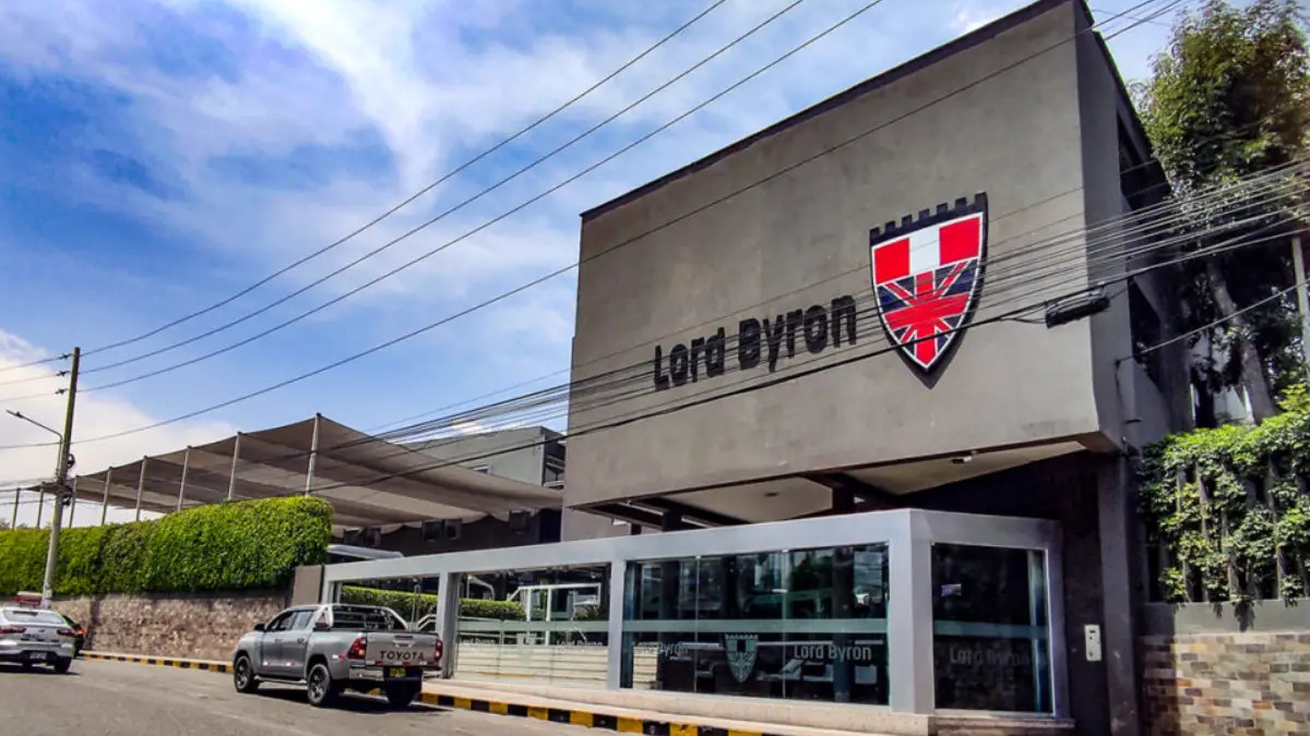 arequipa: colegio lord byron podría ser cerrado, como sanción por abuso de docente a alumna (video)