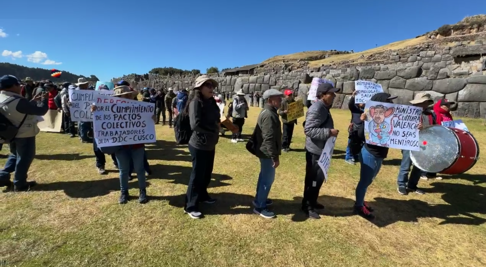 trabajadores de cultura de cusco acatan paro en sacsayhuaman y advierten cierre de machu picchu si no atienden sus demandas