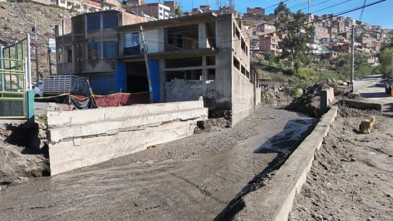 arequipa: puente en pozo negro se culminaría en septiembre, el avance es de 70%