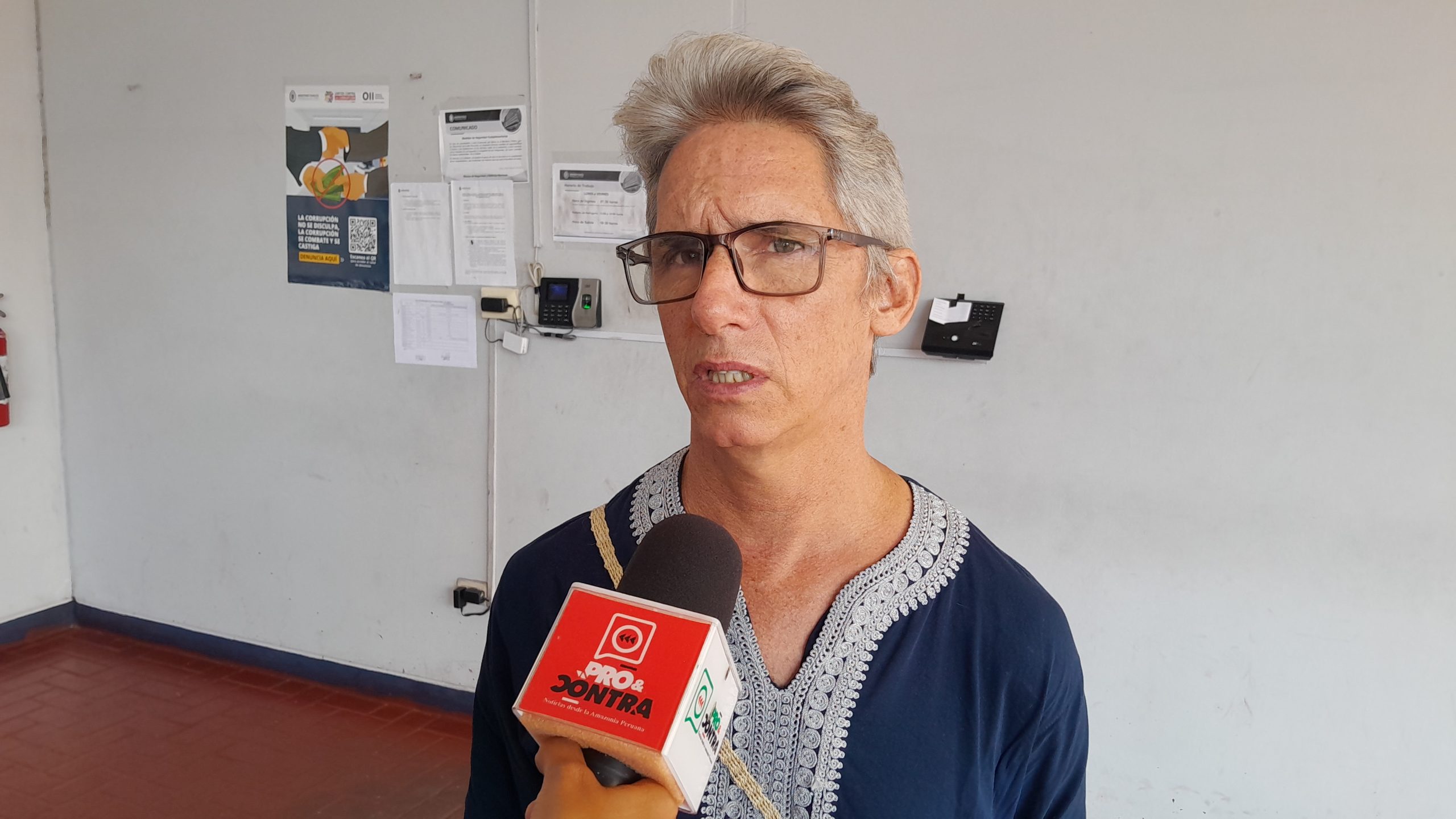 loreto: retienen embarcaciones por obra inconclusa de colegio
