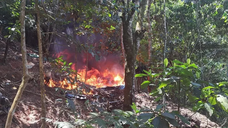 destruyen laboratorio de droga en monzón: incautan pbc e insumos químicos