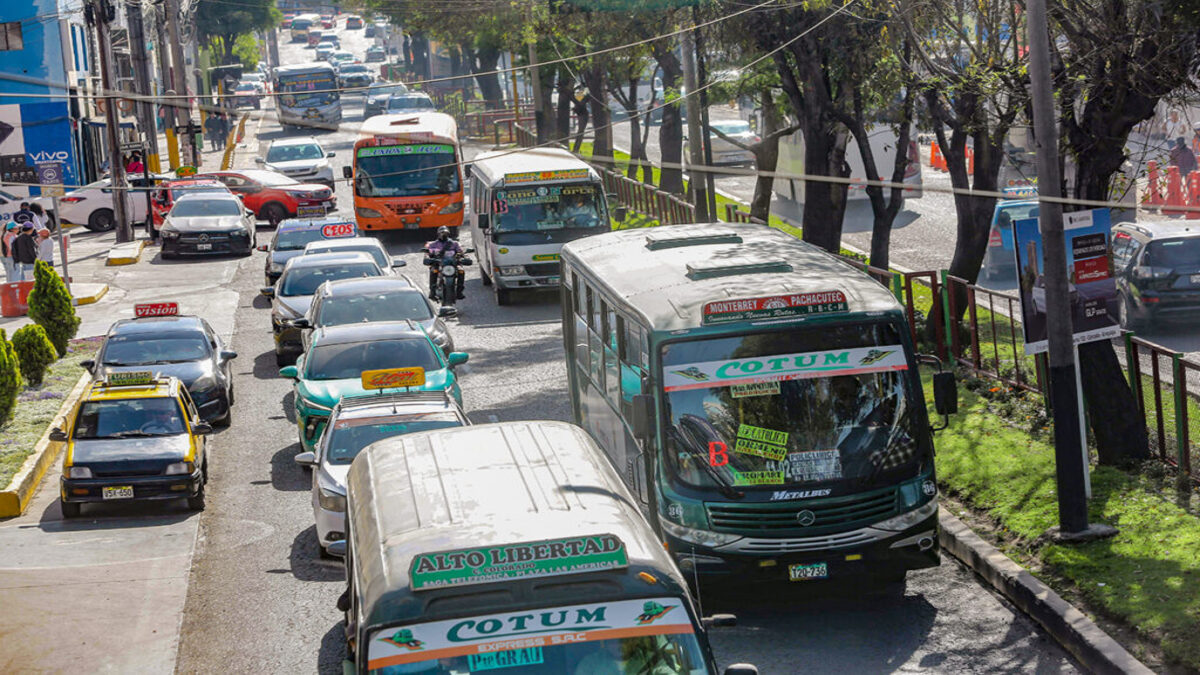 Arequipa: ¿Subirá el pasaje de 1 sol en transporte? Operadores insisten en reclamo