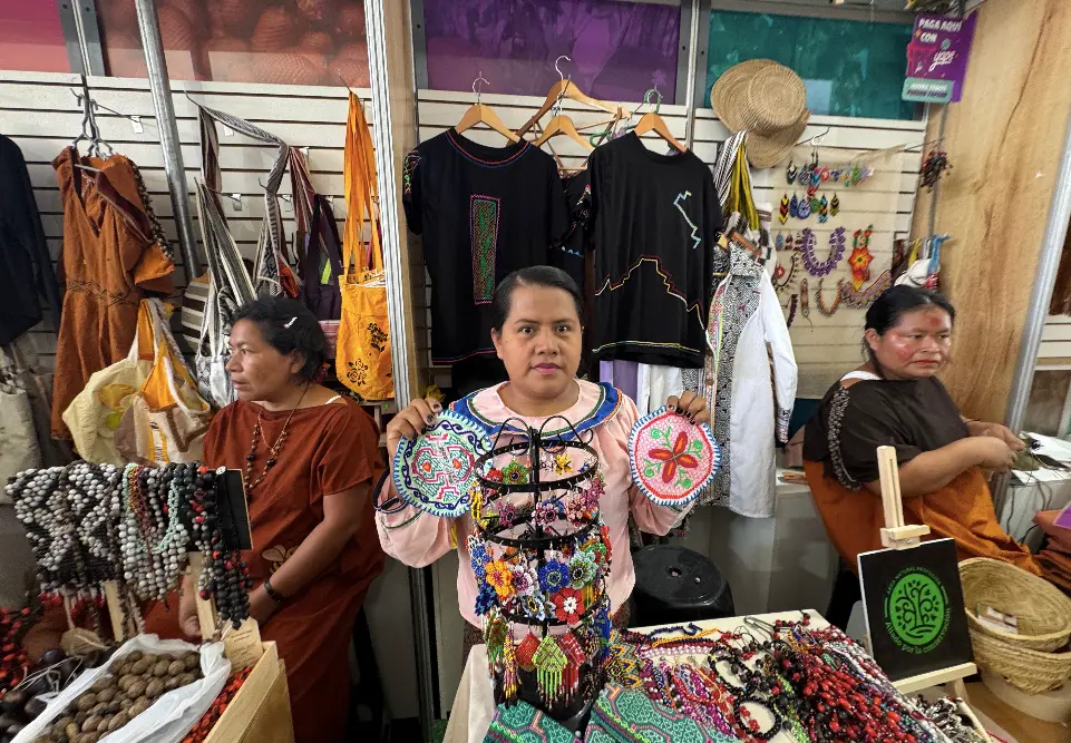 de la semilla al mercado: el arte indígena de la cordillera azul que impulsa la conservación