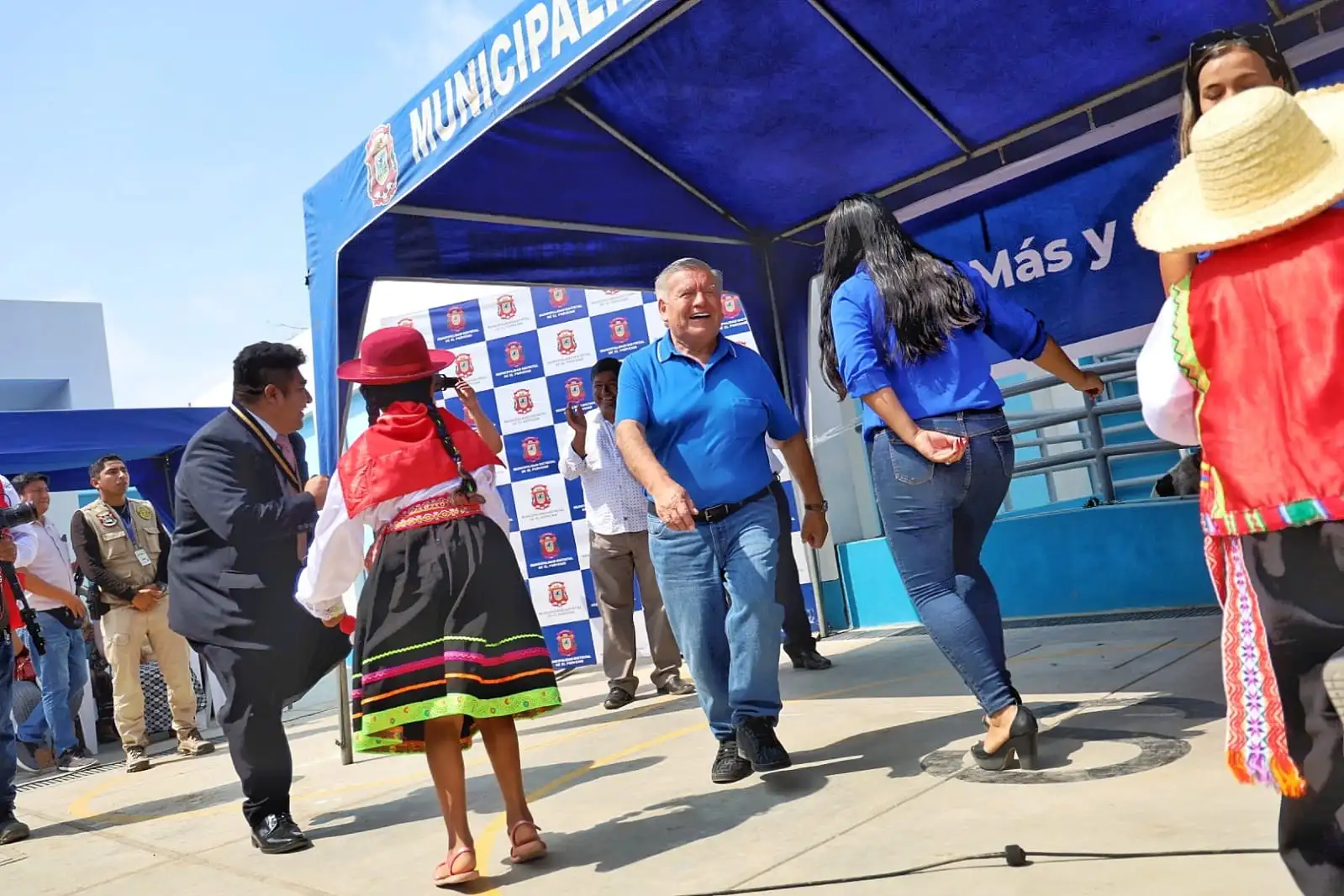 acuña postula primera