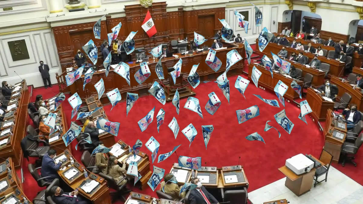 congresistas por navidad se llevarán s/ 46.900 en plena crisis de austeridad