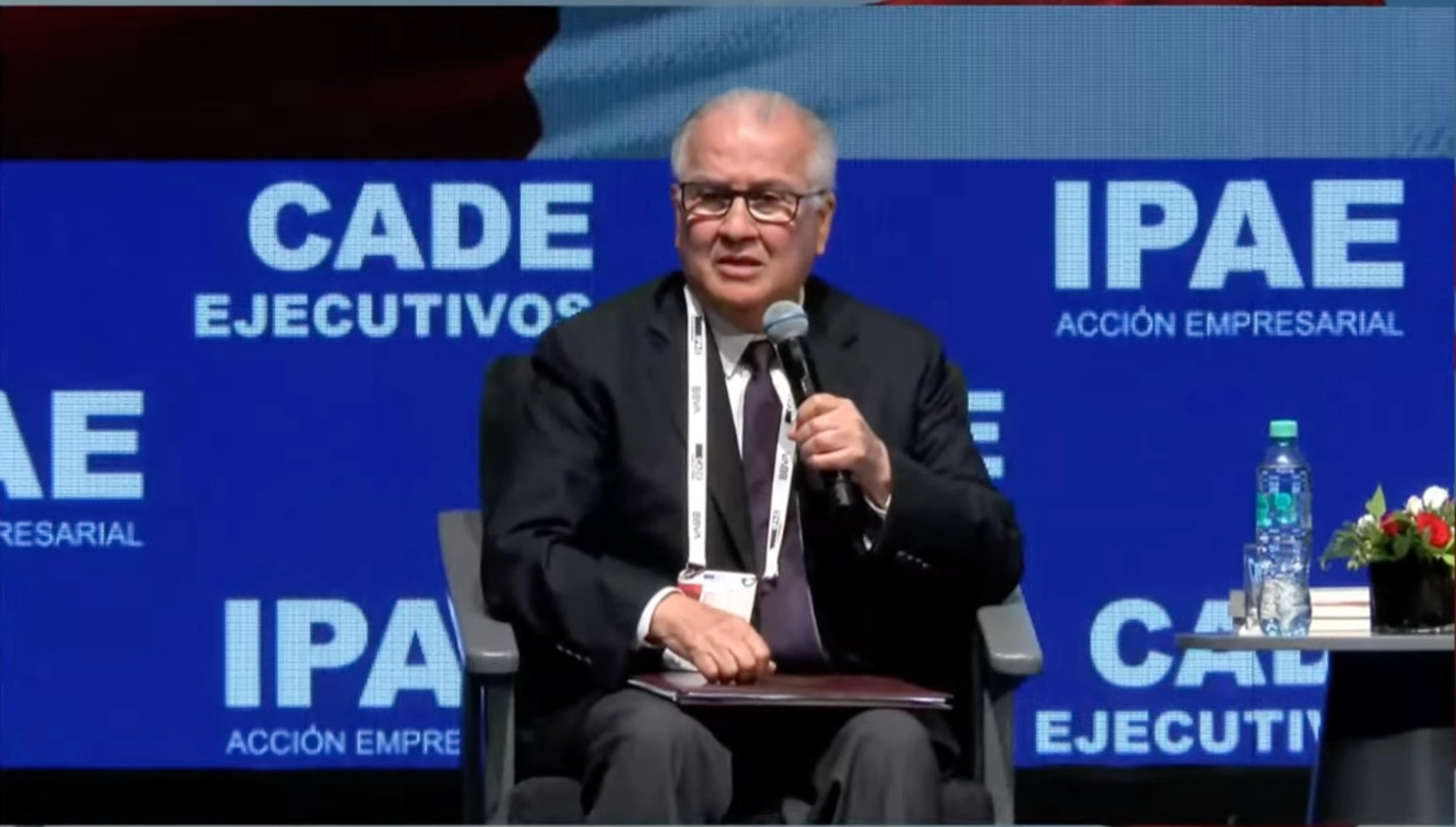 Alfonso López Chau a los empresarios en CADE 2025: “El silencio también toma partido” 