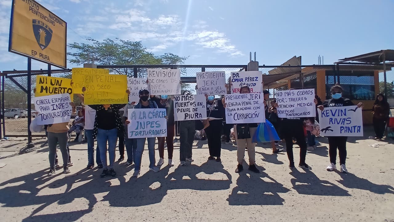 familiares denuncian corrupción en penal de piura y exigen visita del presidente jerí