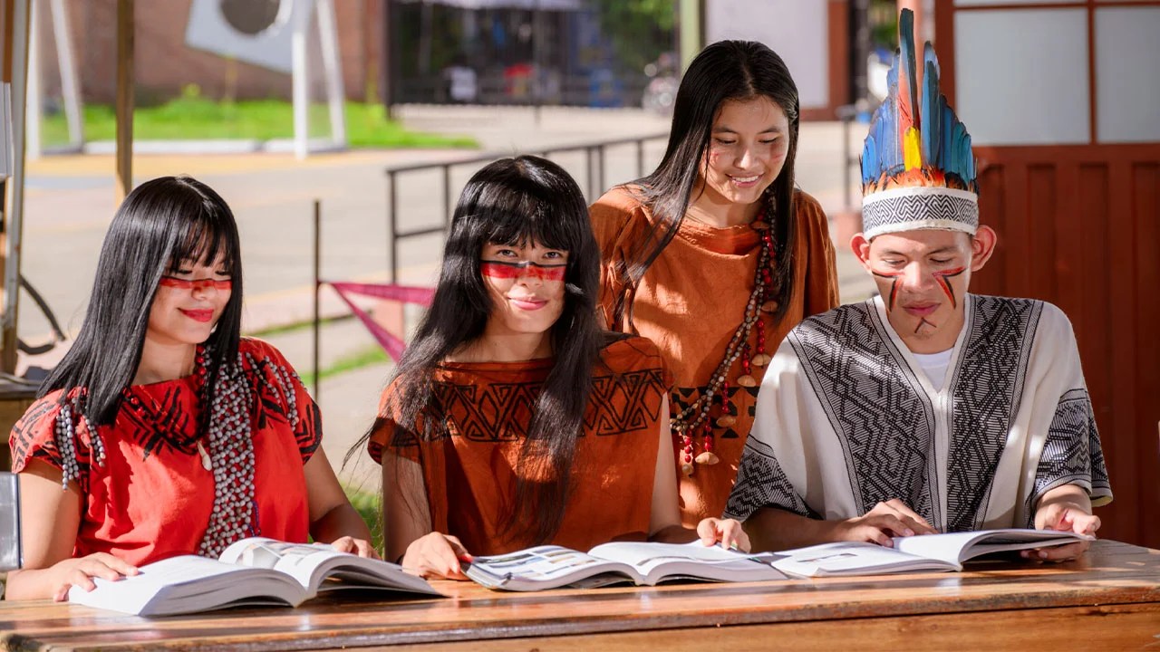 evaluación de quechua en ayacucho evidencia avances pero no garantiza educación intercultural