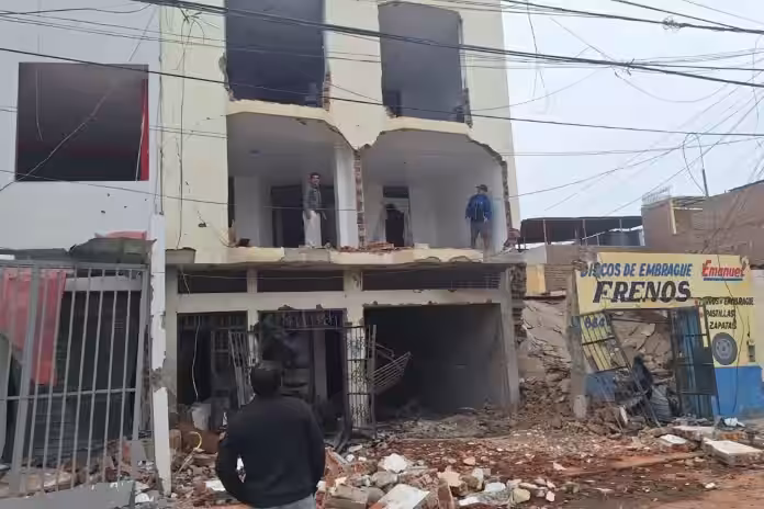 Trujillo: cae propietario de camioneta usada en atentado con explosivos que destruyó casa en Av. Perú