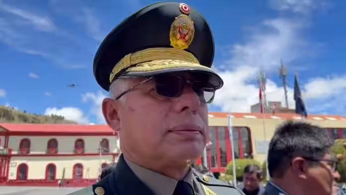 Puno: Policía destituye a comisario y dos agentes tras presión social