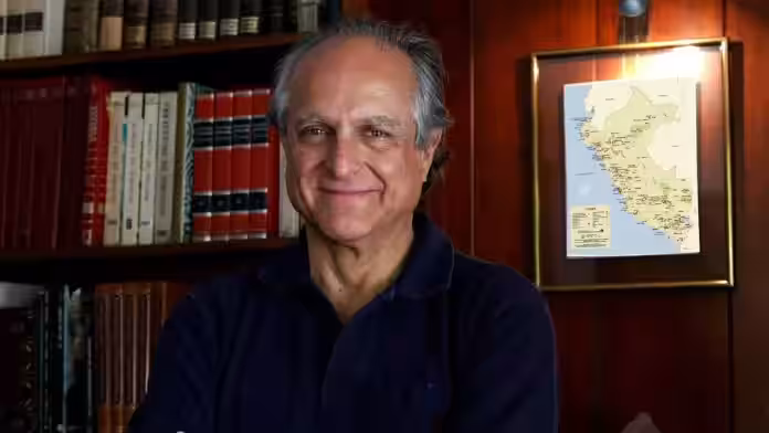 Francisco Diez Canseco: «La izquierda y la derecha son obsoletas»