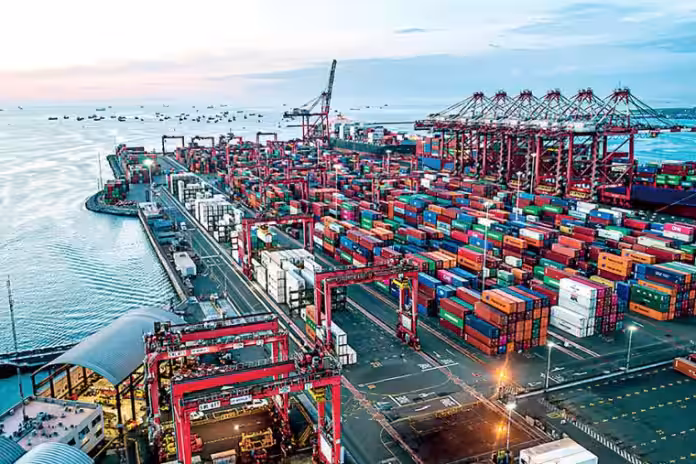 Exportaciones peruanas superan los US$79,000 millones hasta noviembre de 2025