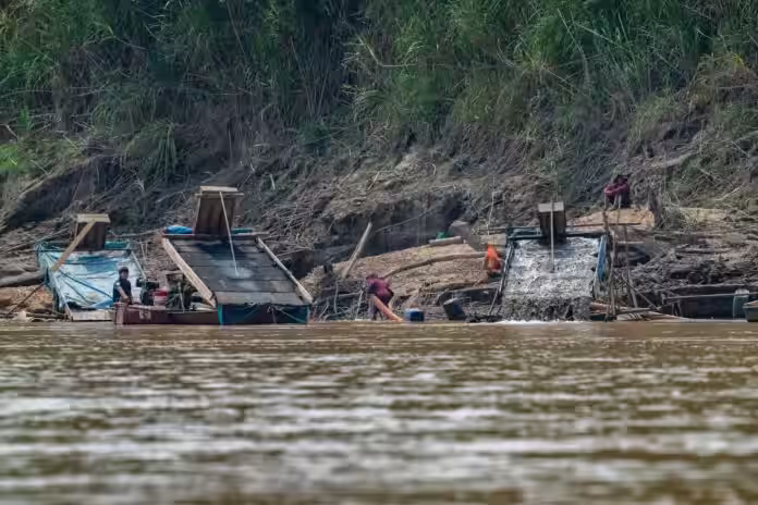 Más cárcel, pero sin control territorial: Expertos advierten vacíos en el nuevo decreto contra la minería ilegal