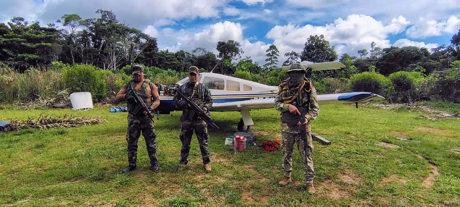 loreto: destruyen avionetas de narcos en la frontera con brasil