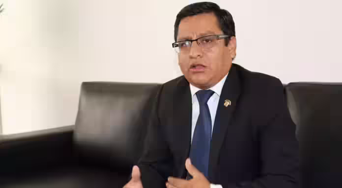César Vásquez: “Desde el Senado apostaré por una transformación del sistema de salud” (VIDEO)