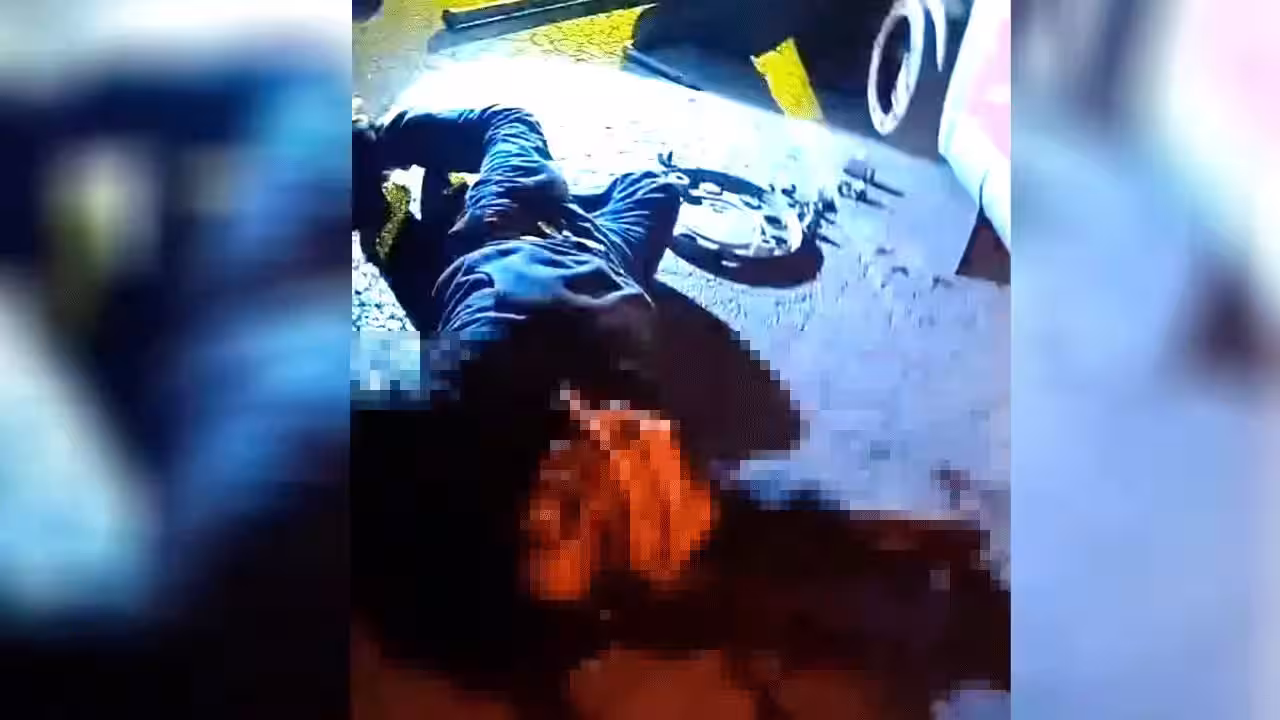 tragedia en la vía libertadores: copiloto muere aplastado al intentar cambiar llanta de bus