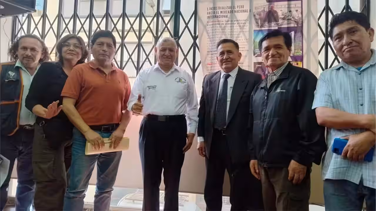 fórmula presidencial del pte en incertidumbre tras muerte de napoleón becerra