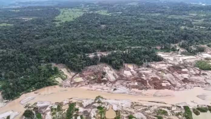 La minería ilegal e informal en los planes de gobierno 2026-2031: solo un tercio de partidos incluye el tema en sus propuestas