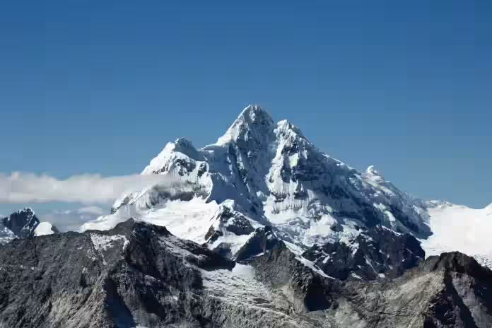 Perú podría perder hasta el 80% de sus glaciares al 2100 si no se toman medidas contra el calentamiento global