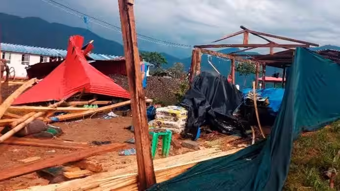 Ayacucho: más de 40 mil escolares estudian en aulas precarias y en riesgo