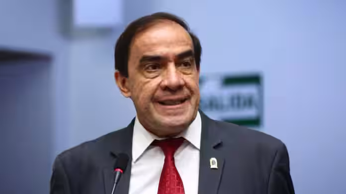 Yonhy Lescano: “Hemos dejado pasar la oportunidad de que Puno pueda gobernar”