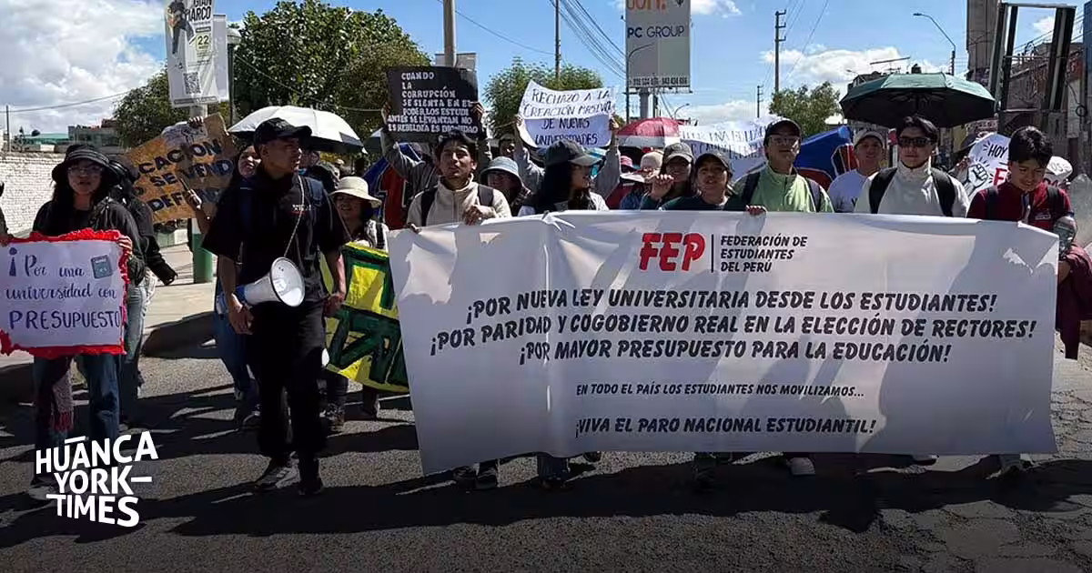 “Primero calidad”: estudiantes de la UNCP cuestionan creación de universidades sin financiamiento