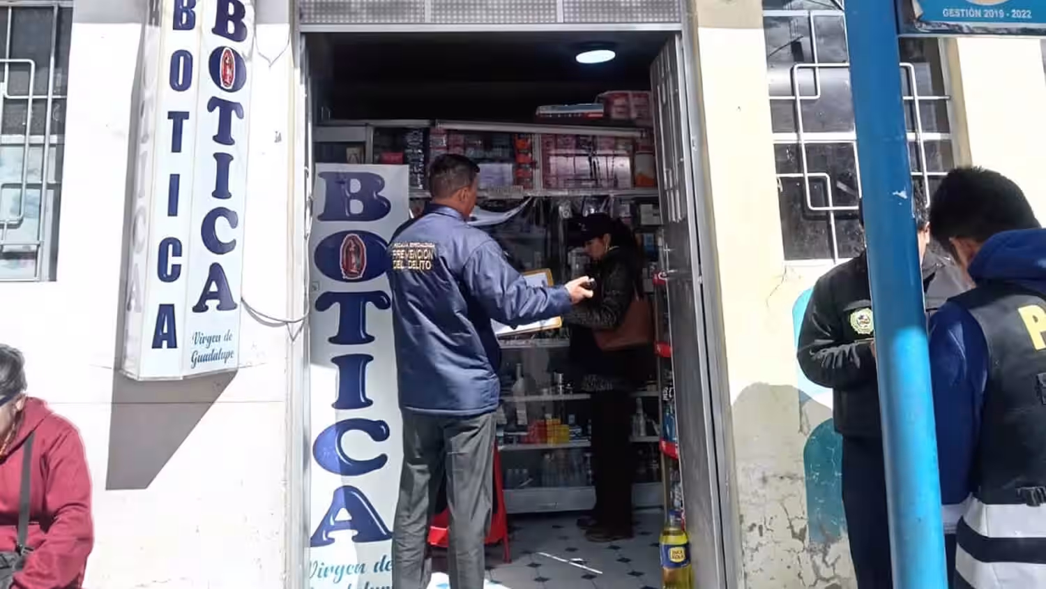 DIRESA Puno halla medicamentos de hospitales en operativo a farmacias y boticas