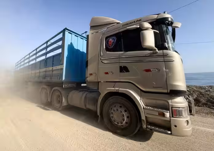 Se abrió el tránsito de forma parcial en la vía Ocoña Atico luego de 6 días de bloqueo