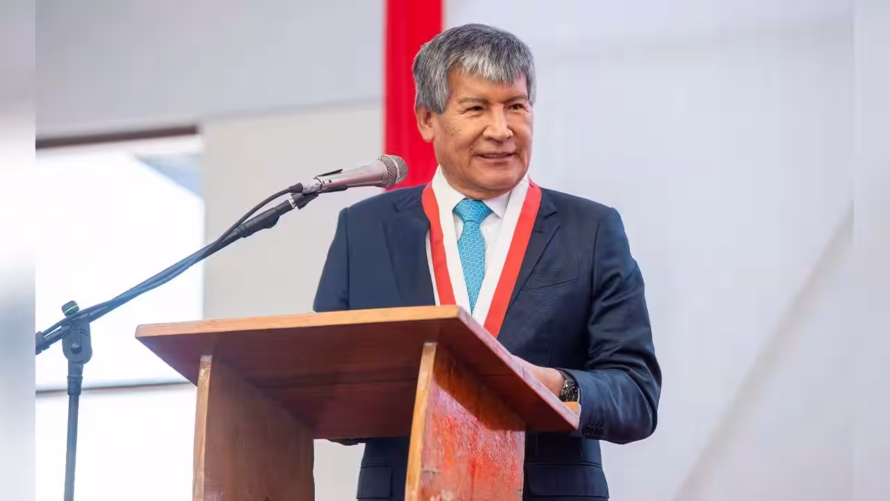Wilfredo Oscorima advierte recorte para Ayacucho de S/900 millones a S/300 millones para 2027