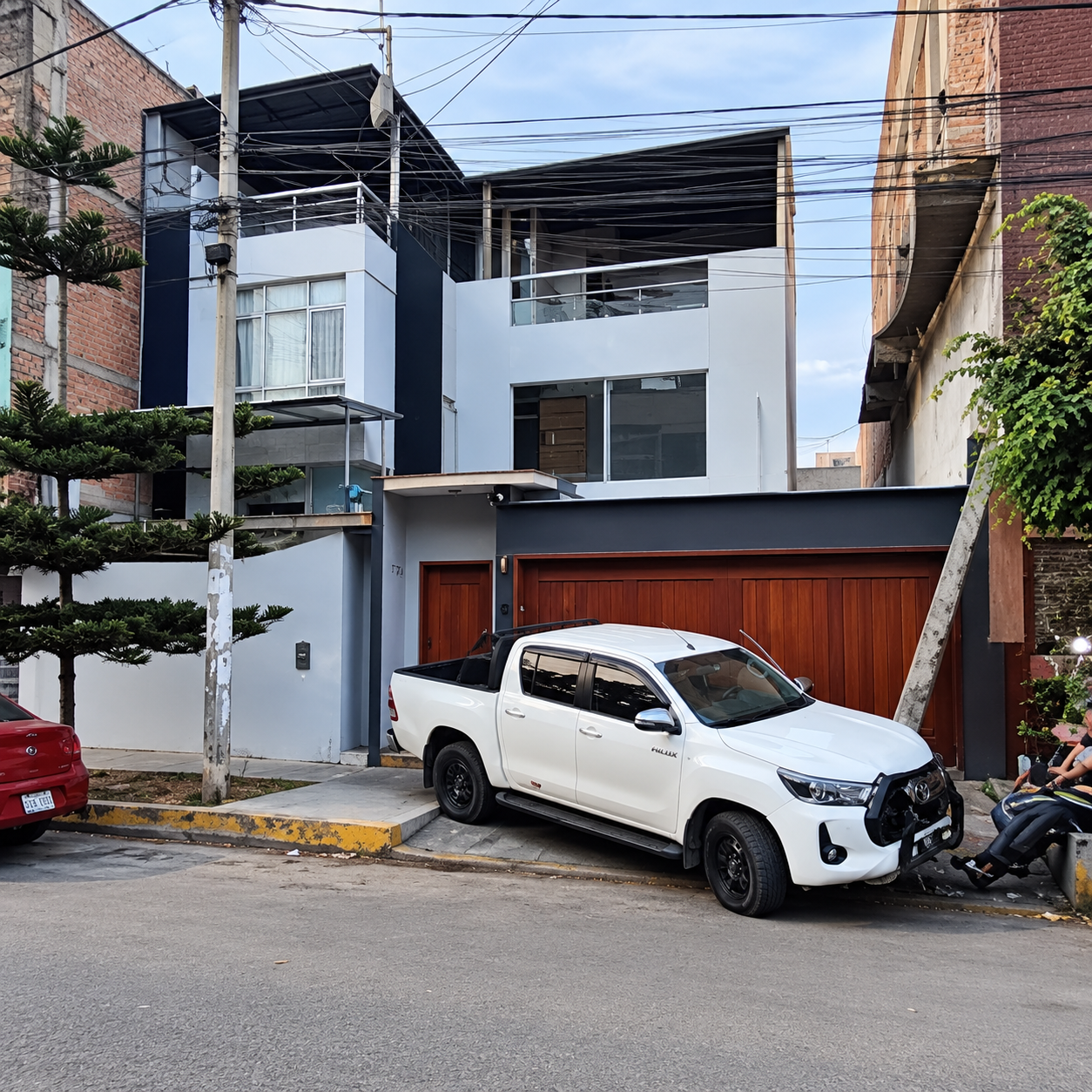 La casa donde mantuvieron secuestrado al comerciante minero se ubica en la cale Cobre de la Urb. San Isidro en Trujillo.