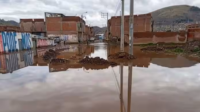 Puno: Vecinos de Jayllihuaya alertan riesgo de inundación por relleno de cauce