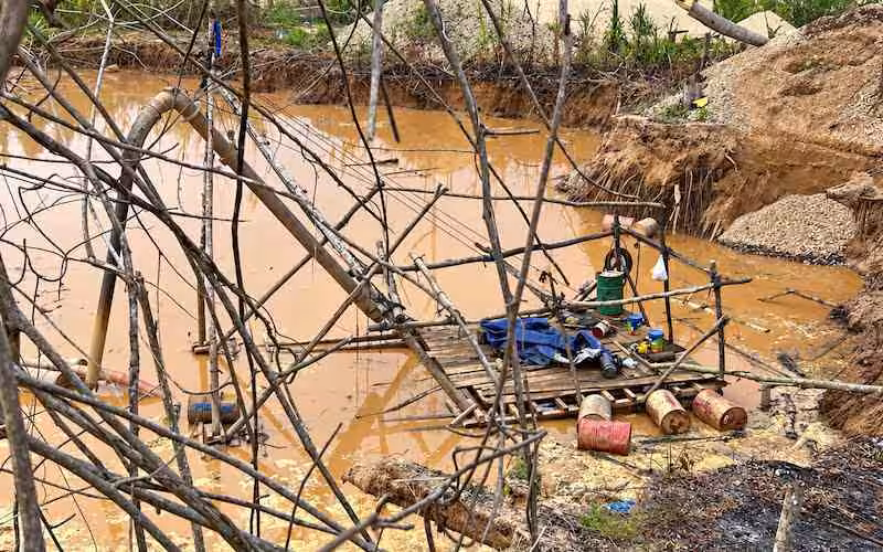 Nueve meses de prisión preventiva para cuatro investigados por minería ilegal en Chumbivilcas