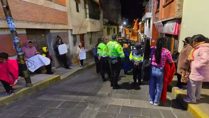 Juliaca: Vecinos alertan que locales nocturnos operan pese a clausura