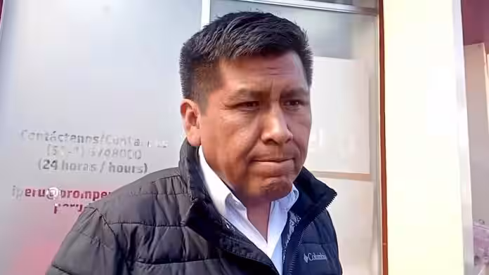 Gobernador de Puno pide a Keiko Fujimori que traiga más proyectos